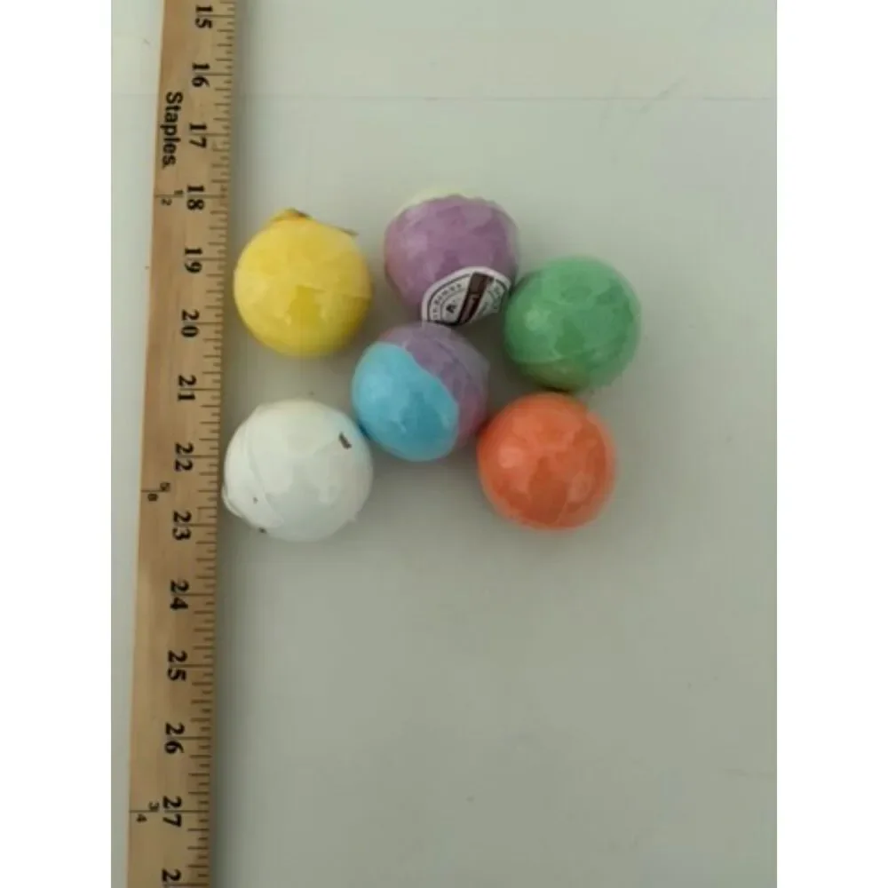 6 bath bombs different colors and scents NEW